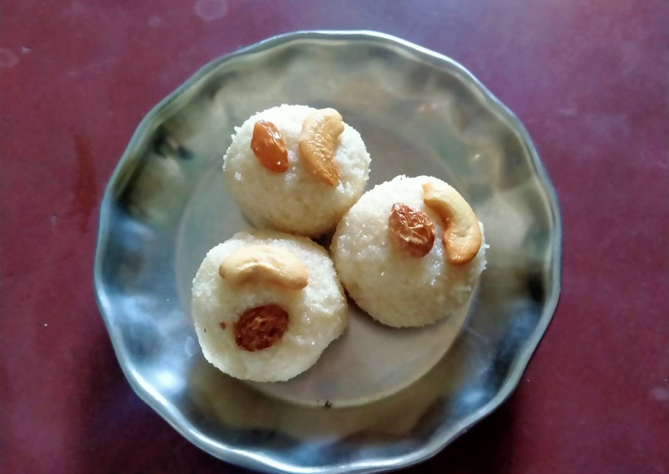 Rava Laddu