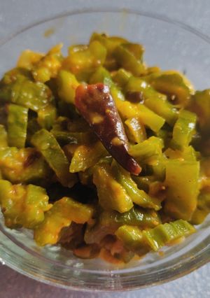 A picture of Peerkangai Poriyal/Ridge Gourd Fry.