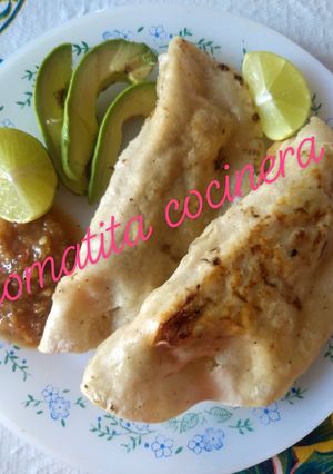 Una foto de Pescadillas de atún con vegetales
