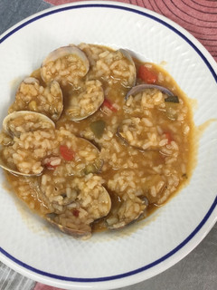 Una foto de Arroz con almejas
