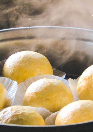 Hình của món Bánh bao bí đỏ (pumpkin pao).