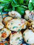 Pettole pugliesi con alici olive pomodorini secchi e basilico