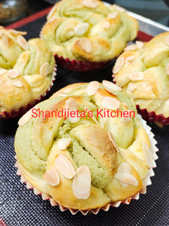 Foto resep Matcha Streusel Bread