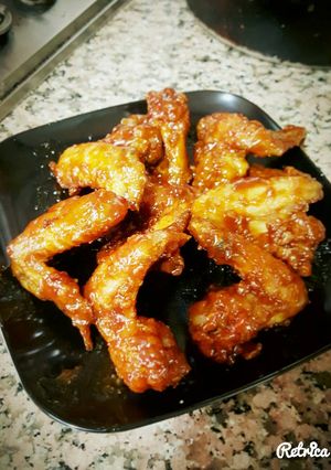 A picture of Honey sauce for wings.