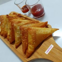 Chinese samosa A picture of Chinese samosa.