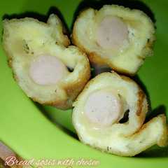 รูปของ Bread sosis with chesse