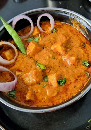 પનીર ટીક્કા મસાલા (Paneer Tikka Masala Recipe In Gujarati) રેસીપી મુખ્ય ફોટો