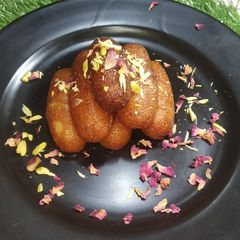 A picture of Sooji ke gulab jamun.