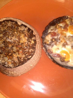 Una foto de Champiñones rellenos de bacalao y de mozzarella, huevos de codorniz