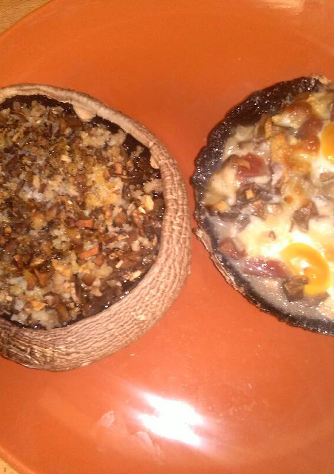 Una foto de Champiñones rellenos de bacalao y de mozzarella, huevos de codorniz