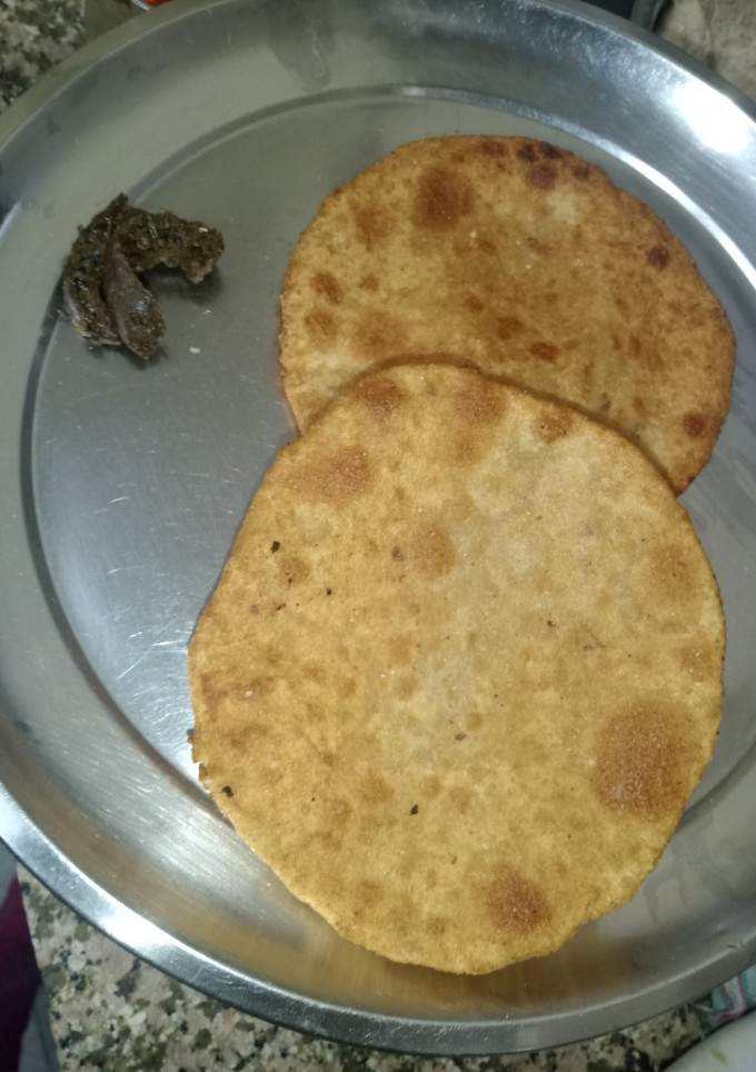 आलू पूड़ी (Aloo puri recipe in hindi) रेसिपी मुख्य फोटो