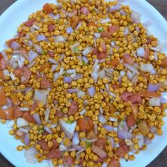 A picture of Chana Dal bhel.