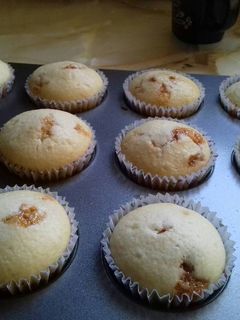 Una foto de Muffins de vainilla con relleno de dulce de leche