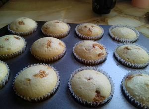 Una foto de Muffins de vainilla con relleno de dulce de leche