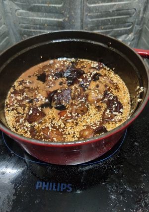 A picture of Minimalist Galbi-jjim (갈비찜) (Korean braised beef).
