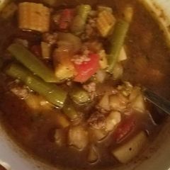 A picture of Hearty Crockpot Soup.