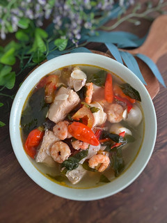 Foto resep Sup Sari Laut (Kakap, udang & Cumi)