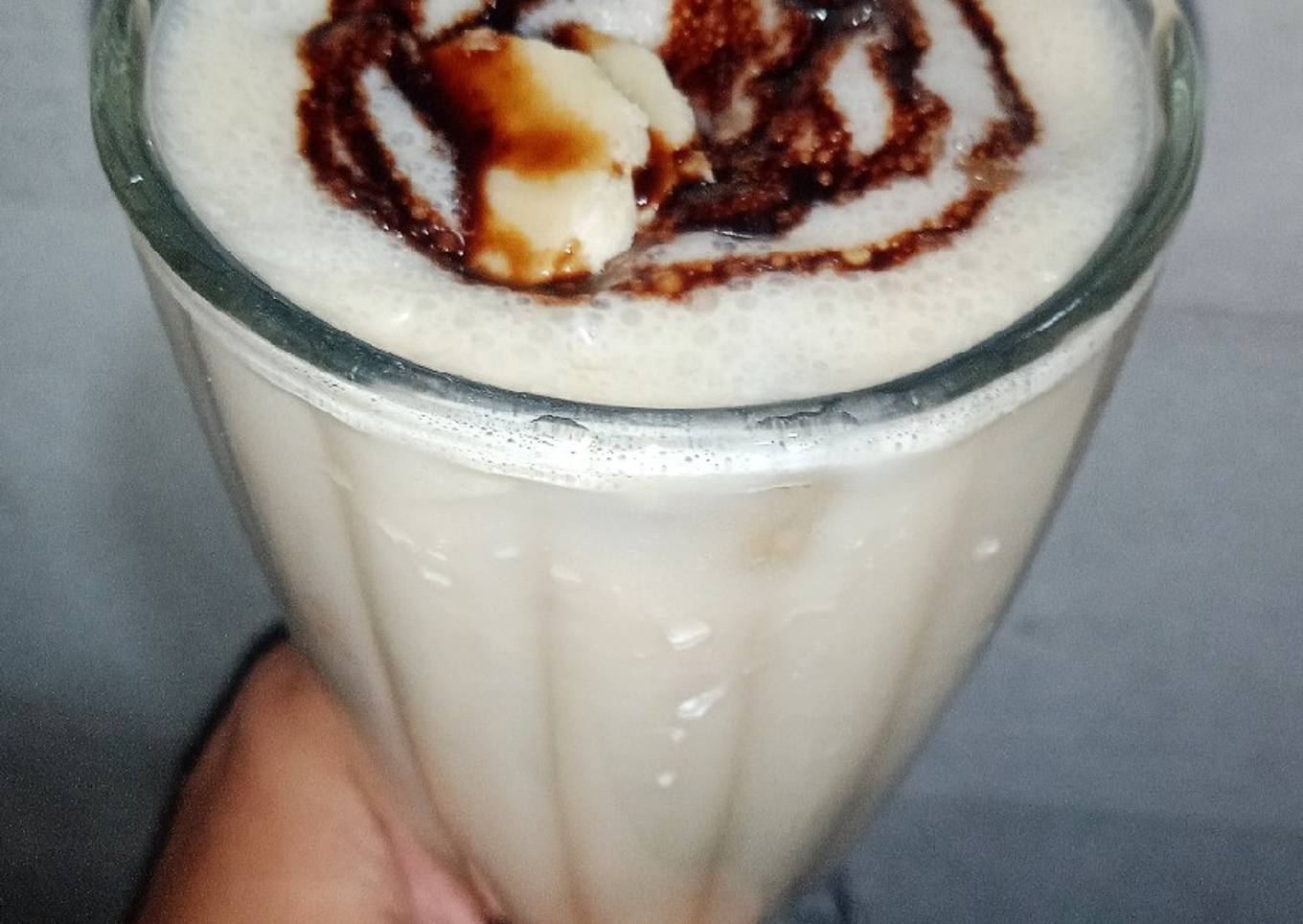 Banana Caramel Milkshake