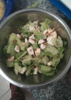 Una foto de Sabrosa ensalada de lechuga, ricota y semillas de girasol💚