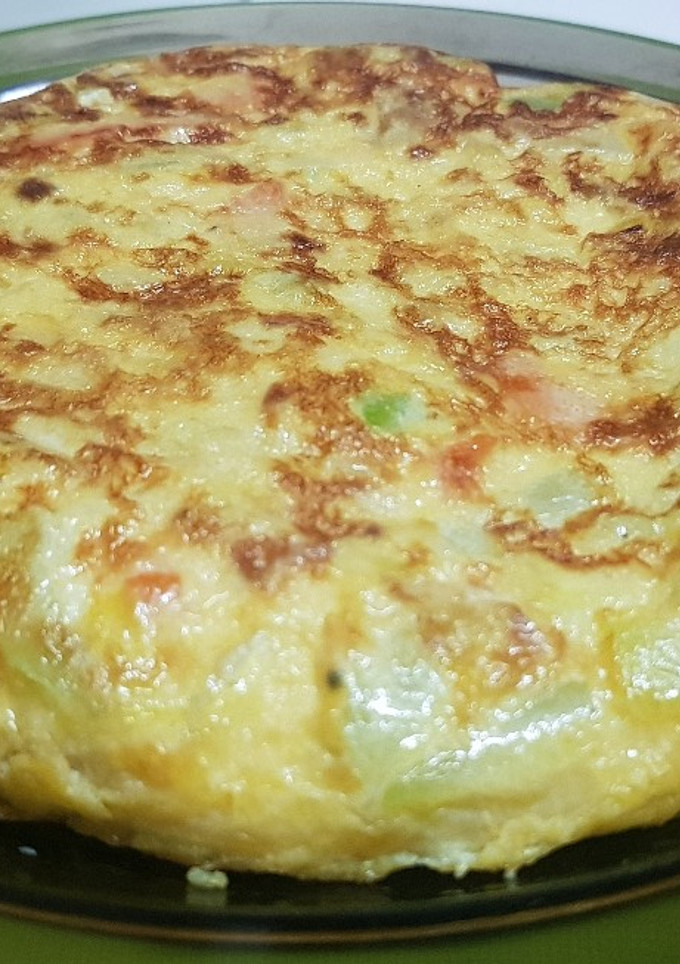 Una foto de Tortilla de verduras y patata