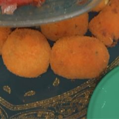 A picture of Desi Egg Chops.