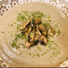 A picture of Creamy Mushroom Soup WITHOUT Cream.