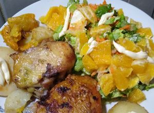 Una foto de Ensalada con Nabo, Lechuga, Naranja y Manzana. _100_