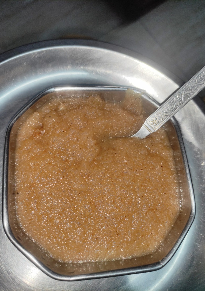 सूजी का हलवा (sooji ka halwa recipe in Hindi) रेसिपी मुख्य फोटो
