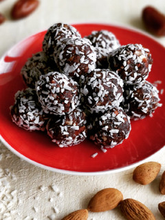 A picture of Energy Balls.
