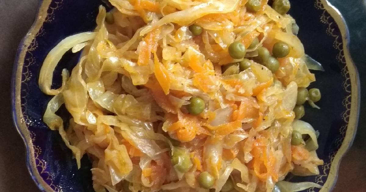 Капуста тушеная с горошком или кукурузой