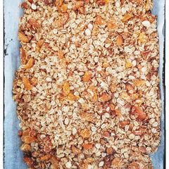 A picture of Granola.