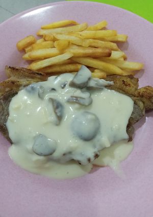 Foto resep Sirloin steak with mushroom sauce