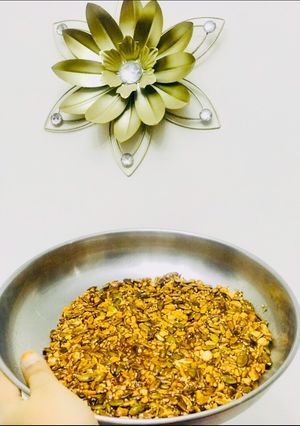 A picture of Roasted sunflower seeds & other seeds spiced jaggery brittle.