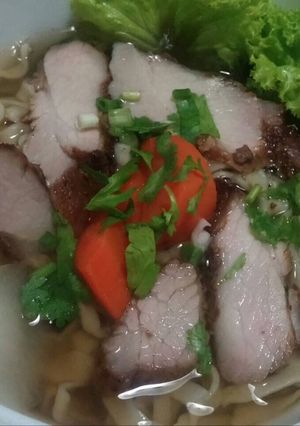 รูปของ บะหมี่ไข่หมูย่าง