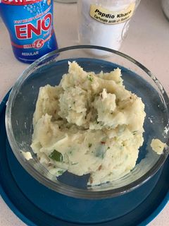 ખીચું (Khichu Recipe In Gujarati) રેસીપી મુખ્ય ફોટો