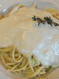 Spatzle con salsa de Emmental