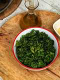Chips de Kale sabor a queso con Airfryer, snack saludable
