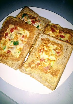 A picture of Bread'n egg.