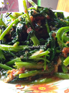 Foto resep Tumis kangkung kemiri