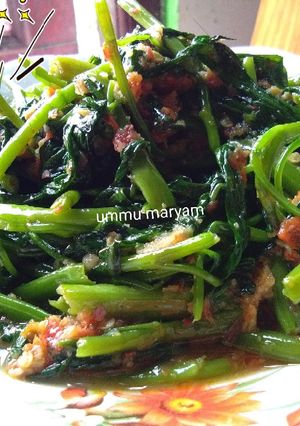 Foto resep Tumis kangkung kemiri