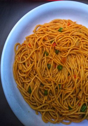 A picture of Jollof spaghetti.