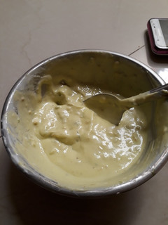 Una foto de Salsa de yogurt con aguacate