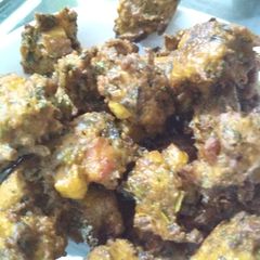 A picture of Crispy Mix Veg bhaji Pakodas.