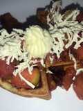 Waffles con frutas y queso
