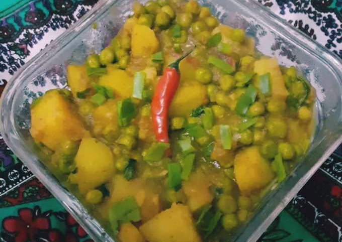 Step-by-Step Guide to Make Mario Batali Aloo Matar Masala (Potato Peas curry)