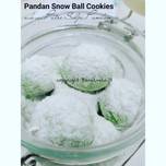 Pandan Snow Ball Cookies (Putri Salju Pandan)