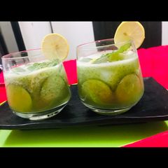 A picture of Cucumber Mint Lemonade.