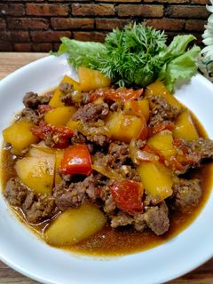 Foto resep Semur Daging Sapi Cincang Kentang