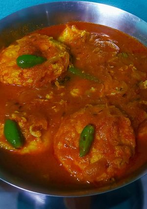 ডিম পোচ কারি (Egg poach curry recipe in bengali) রেসিপির প্রধান ছবি