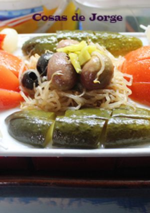 Foto principal de Nido de aceitunas con banderillas
